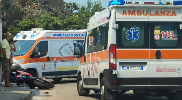 Incidente stradale in Salento: scontro tra una moto e un furgone. Feriti due ragazzi