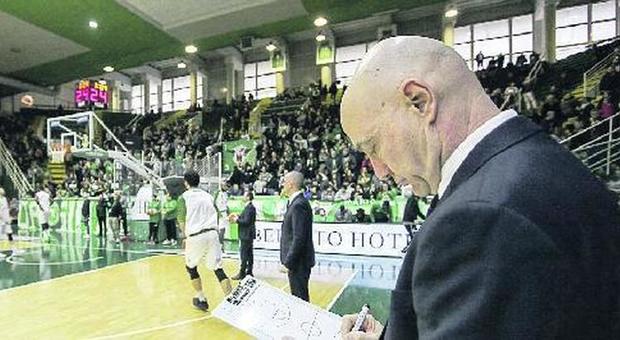 Sidigas Avellino, così non va: coach Vucinic rischia la panchina