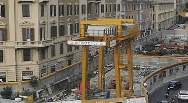 Roma, stop ai cantieri della Metro C: "Il Campidoglio non paga"