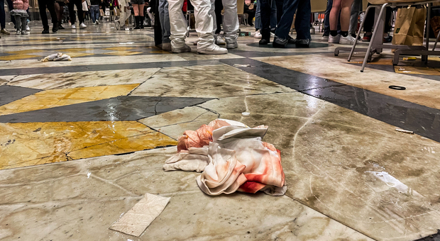 Violenza choc nella Galleria Umberto I