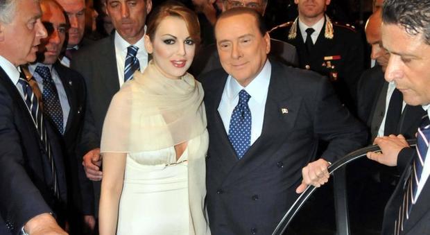 Berlusconi torna a casa e Francesca Pascale lascia Arcore