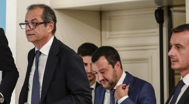 Salvini-Tria, nessun caos flat tax: «Taglio medio di 1,7 miliardi anno»