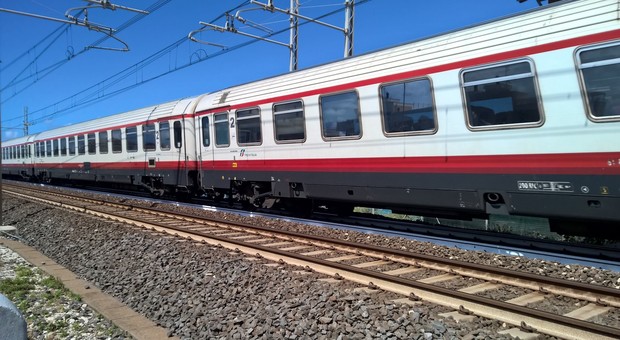Jesi, traffico ferroviario chiuso per un'ora: forti ritardi verso Roma