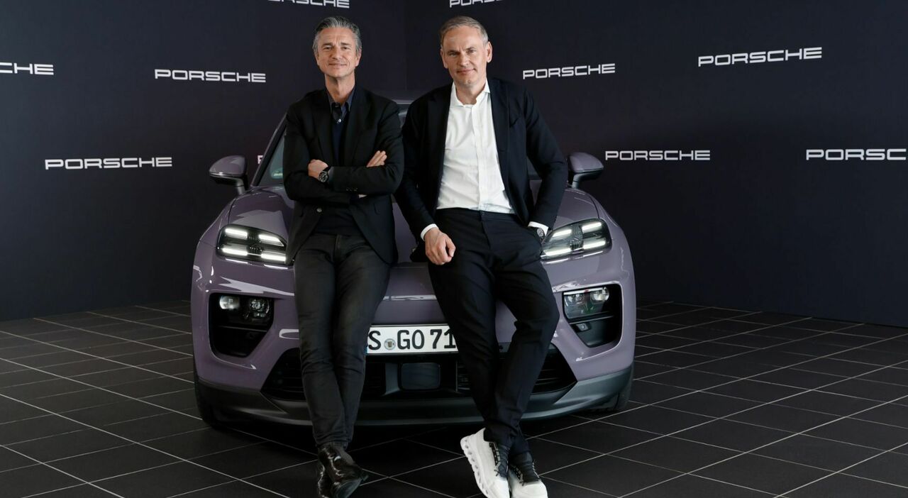 A destra il ceo Oliver Blume con Lutz Meschke, direttore finanziario della Porsche
