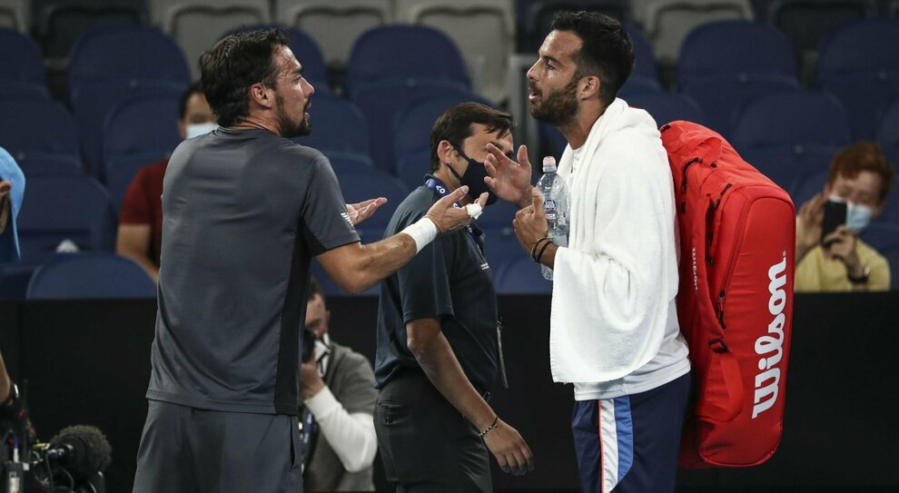 Australian Open Fognini vince il derby e litiga con Caruso. Al