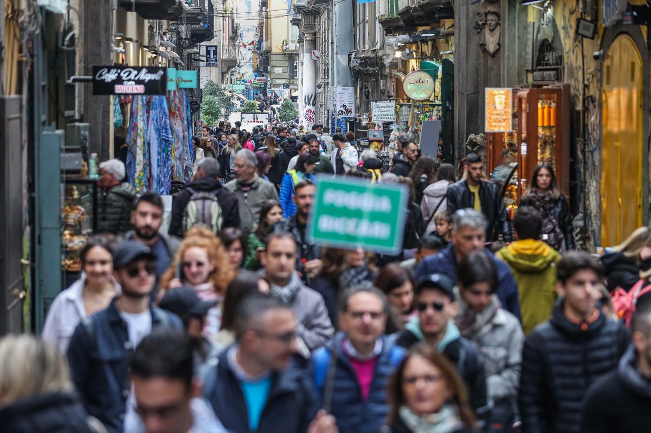 Napoli, da Pietrarsa alla Sanità boom di luoghi insoliti: «Rinati grazie ai turisti»