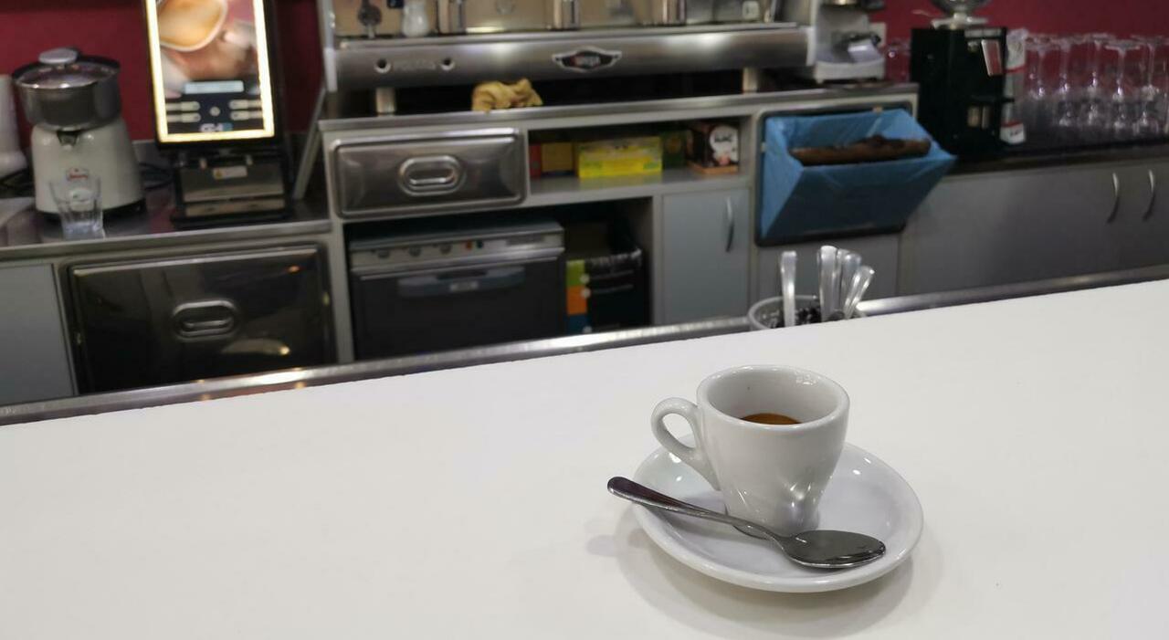 Sale il prezzo del caffè, in provincia di Frosinone la tazzina fino a 1,20 euro: i bar che resistono tra i 70 e i 90 centesimi