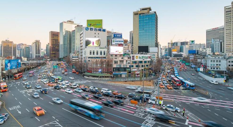 Traffico nella capitale della Corea del Sud Seoul