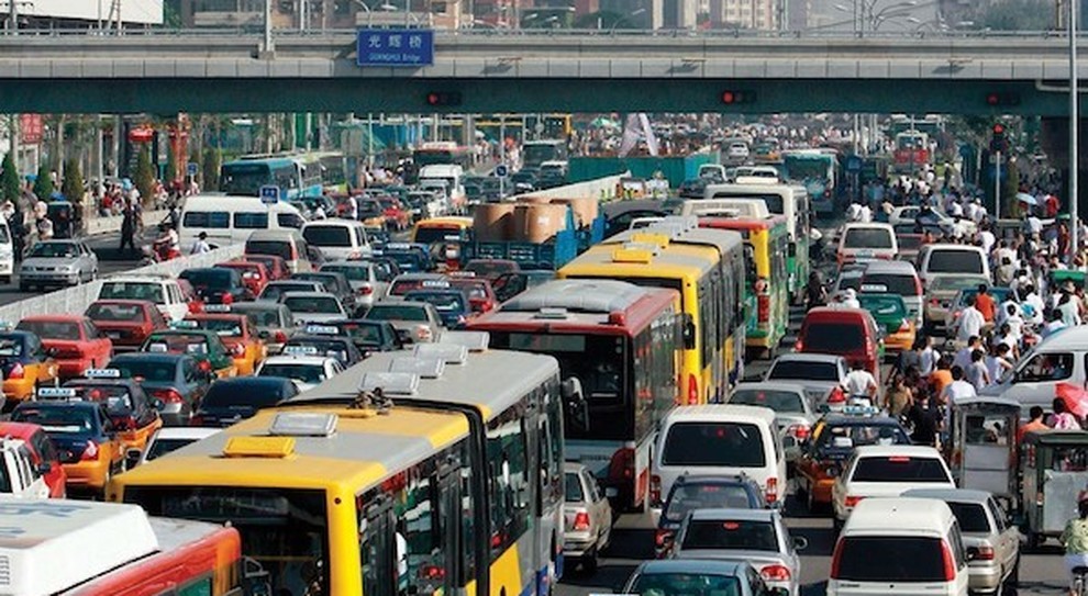 Traffico in una megalopoli cinese