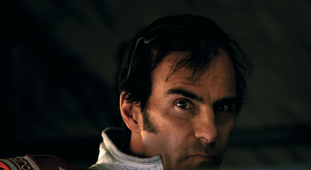 Emanuele Pirro è nato a Roma il 12 gennaio 1962 e ha vinto 5 edizioni della 24 Ore di Le Mans, corsa del quale quest'anno sarà Grand Marshall