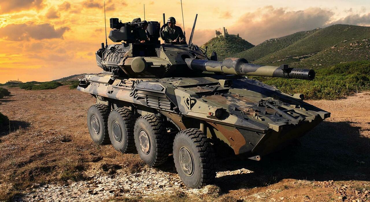 Il Centauro II, già in servizio presso l Esercito Italiano e con più di 120 mezzi commissionati, diventa una piattaforma di riferimento mondiale nel campo dei veicoli corazzati anticarro di grosso calibro.