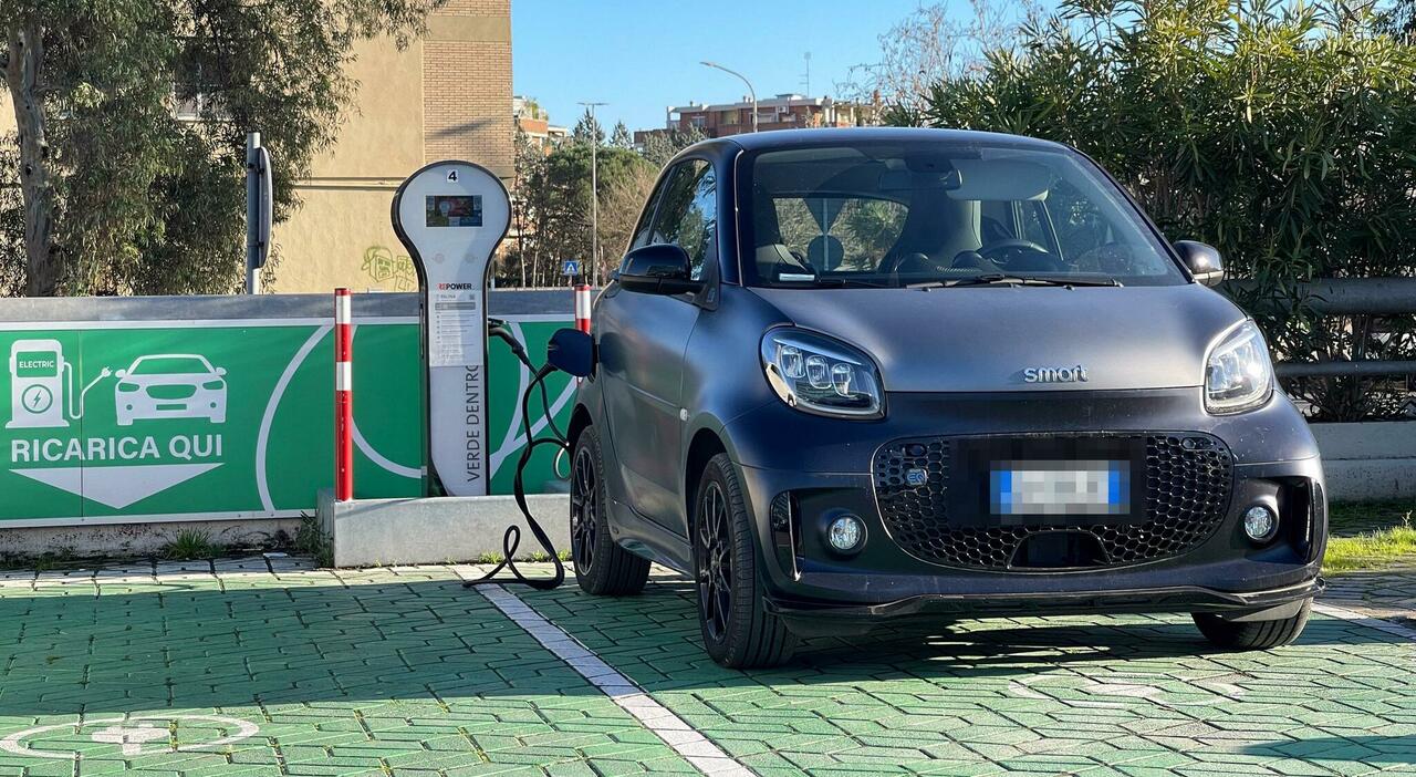 Autorizzati 40mila veicoli, ma insufficienti impianti elettrici