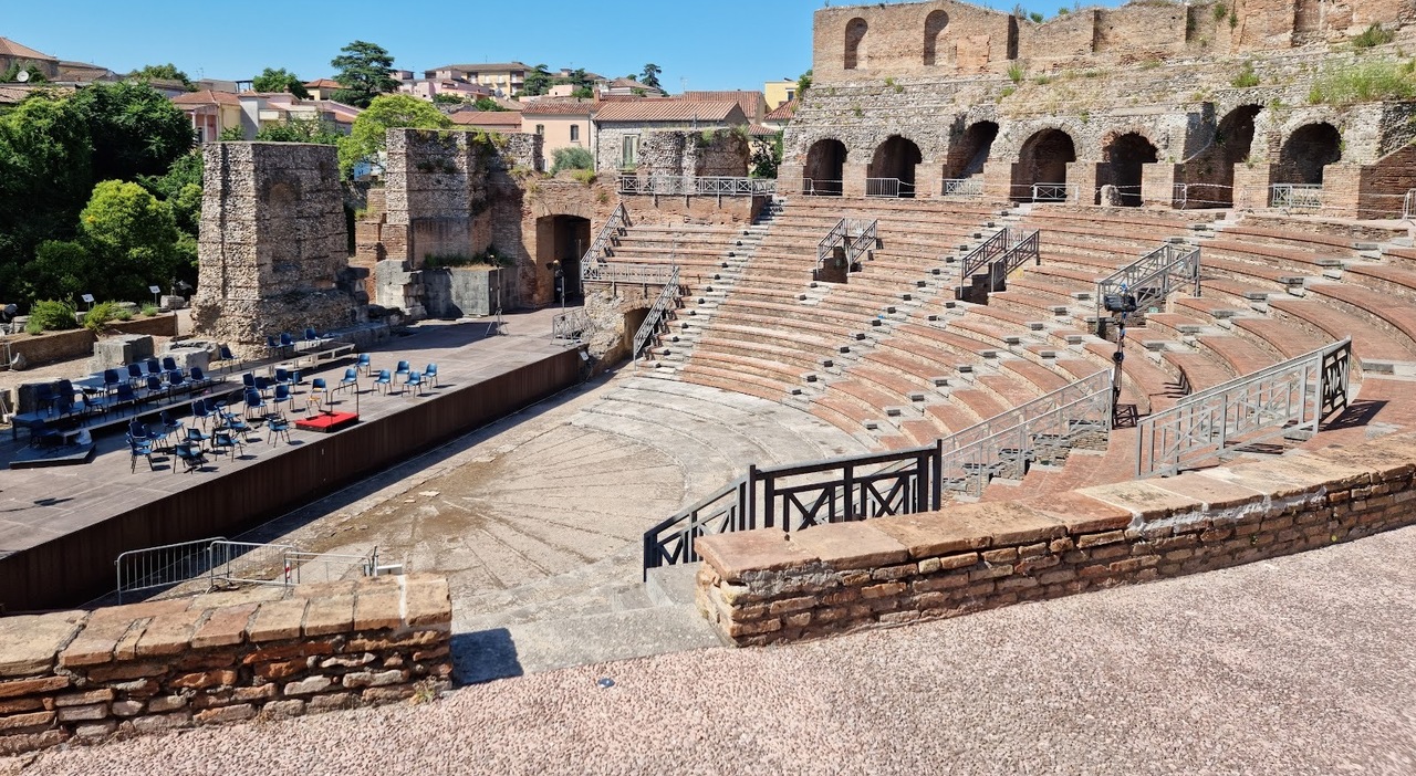 Benevento, flop per i musei di luned&igrave;: pochi turisti in fila. Bene il  Teatro Romano