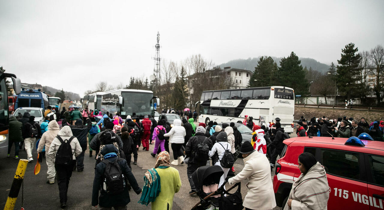 Invasione di turisti a Roccaraso e Ovindoli: vertice in Prefettura, limite ai bus