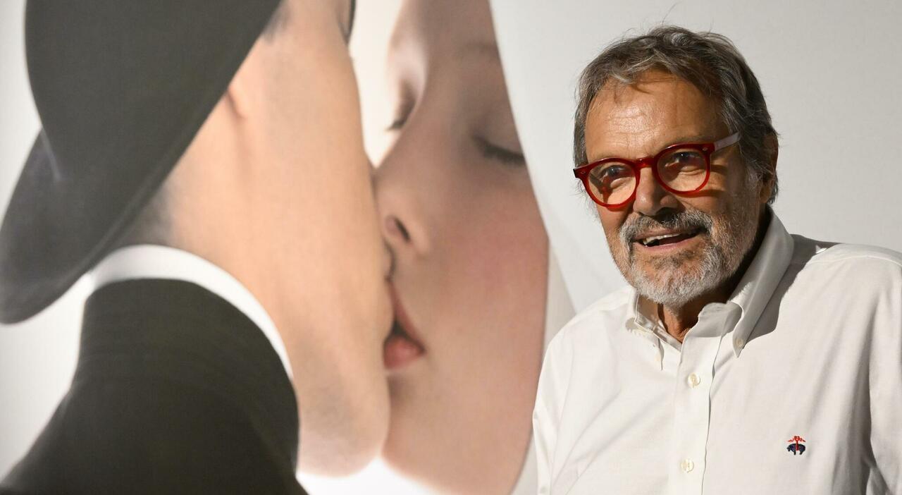 Oliviero Toscani morto per amiloidosi. Quando raccontò la malattia rara: «Ho perso 40 chili in un anno. La mia vita? Bellissima, sono sempre stato libero»