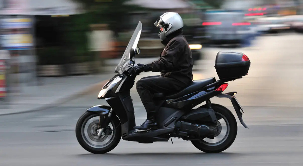 Uno scooter 125