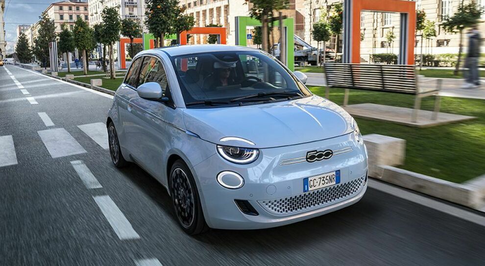 Fiat Nuova 500 è la Novità dell Anno 2021 per i lettori di Quattroruote