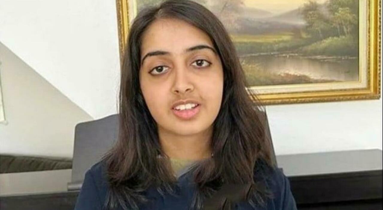 17-year-old Mahnoor Cheema has the highest IQ compared to Albert Einstein and Stephen Hawking.