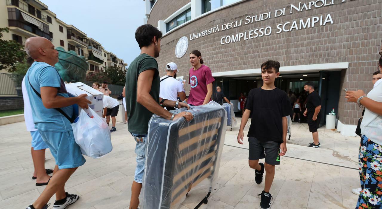 Vela Scampia Crollo Ateneo Libero Via Grazie Ai Sostegni