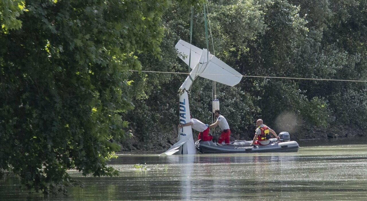 “Pilota sotto accusa dopo il drammatico incidente aereo nel Tevere: ‘Ho lottato fino all’ultimo per salvare Daniele'”