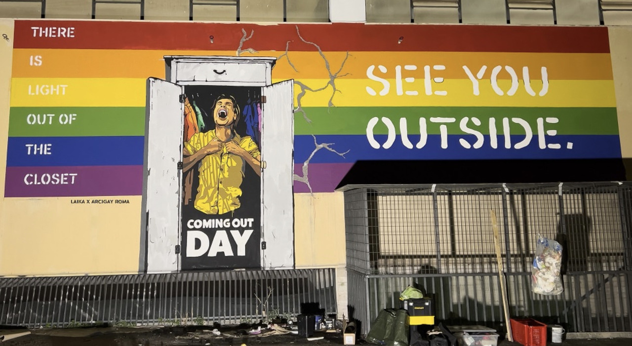 Inaugurazione di un murale della street artist Laika a San Paolo per il “Coming Out Day”