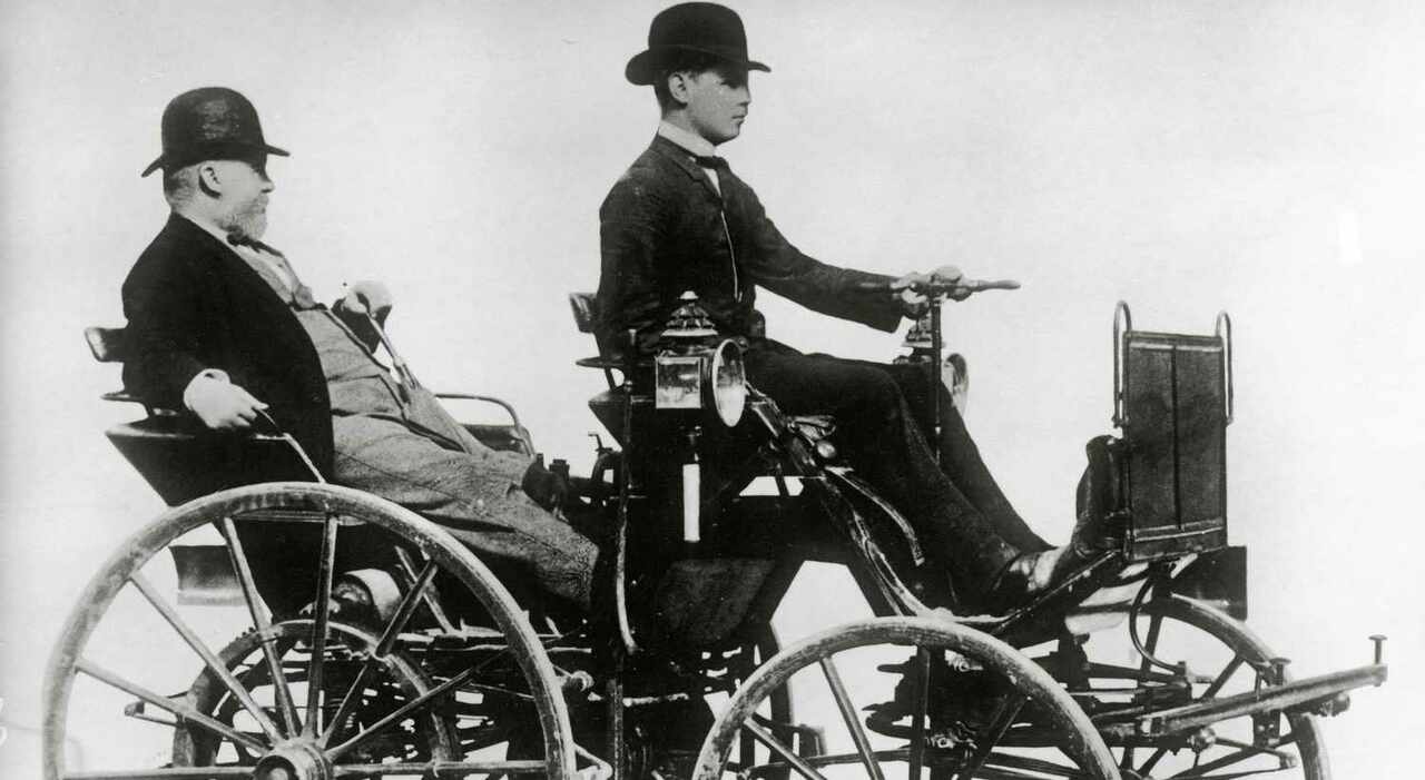 Il 17 marzo del 1834 nasceva a Schorndorf, in Germania, Gottlieb Daimler, l’uomo che, insieme con Karl Benz alla guida