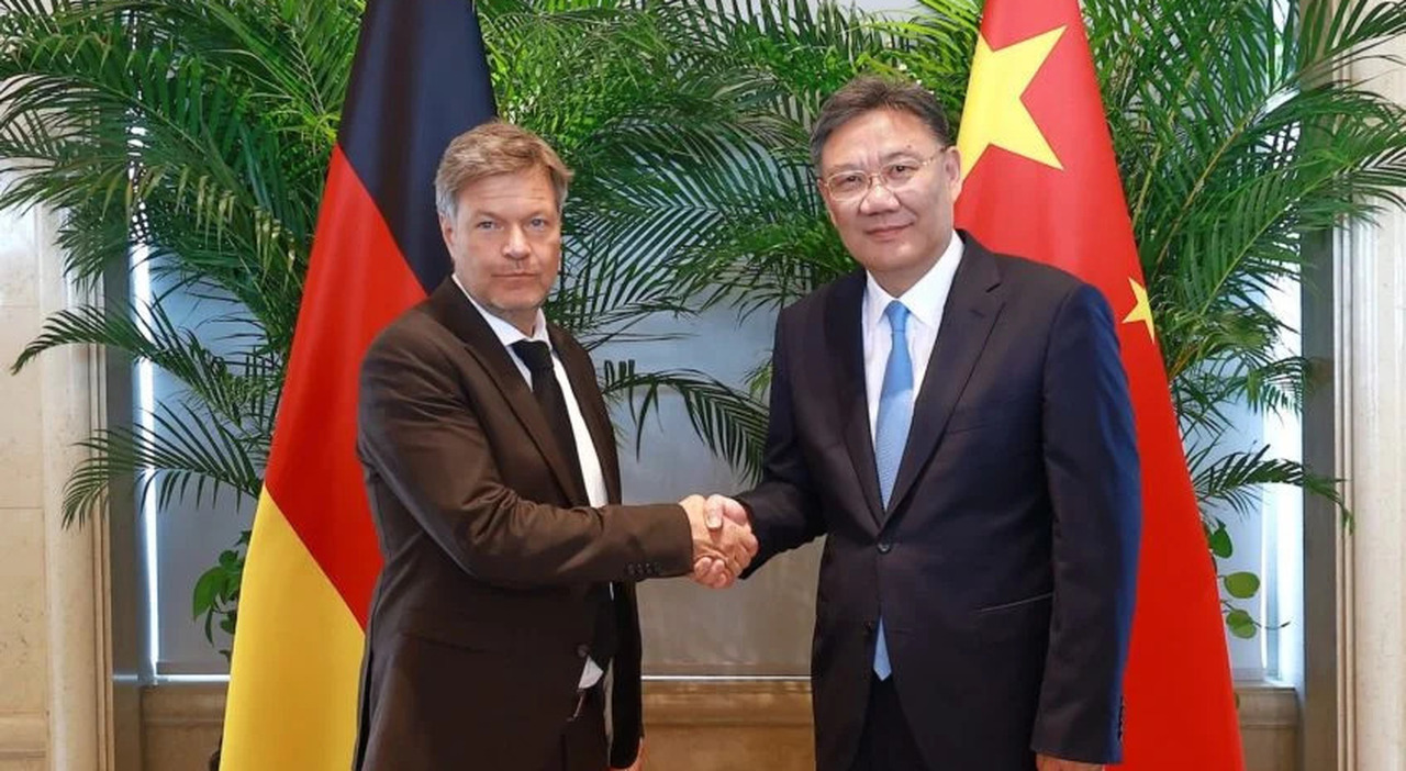 Wang Wentao ha incontrato il vicecancelliere tedesco e ministro dell'Economia Robert Habeck