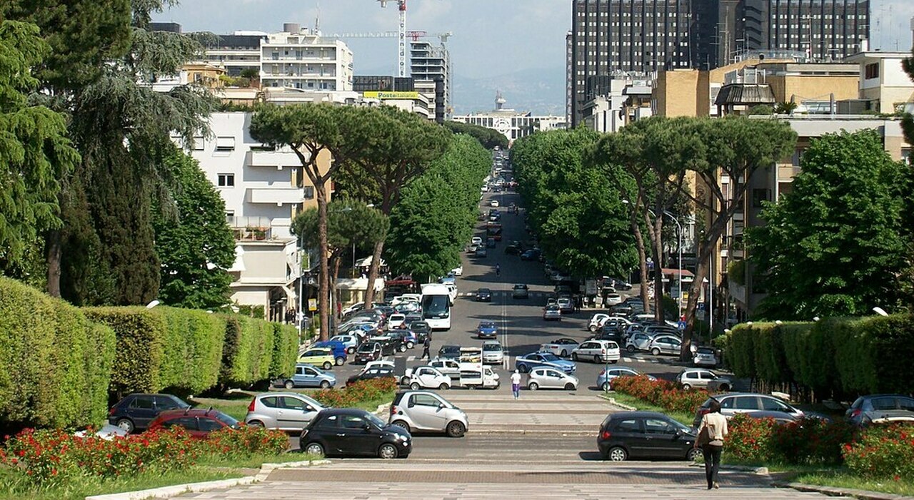 Tragedia in viale Europa: un pensionato di 73 anni perde la vita travolto sulle strisce pedonali nel quartiere Eur.