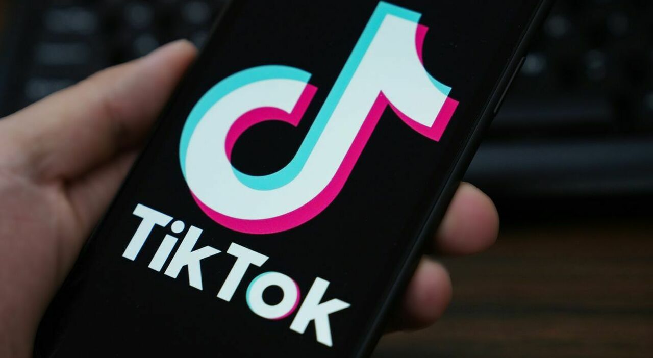 Evasione virale su TikTok in provincia di Napoli, tra i follower anche i carabinieri: dai domiciliari al carcere