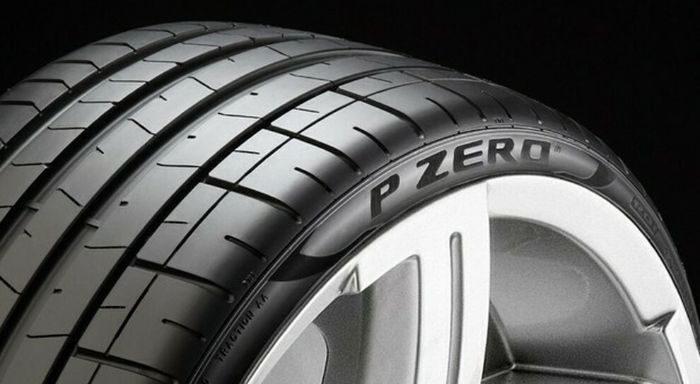 Il Pirelli Pzero che verrà montato come primo equipaggiamento per le Bmw Serie 8