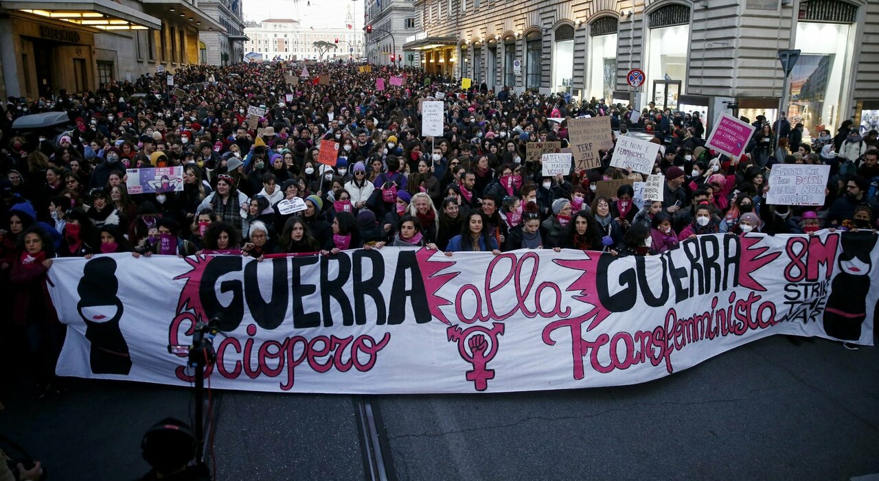 Donne e stipendi nel Lazio: persiste il gender gap con la manifestazione odierna