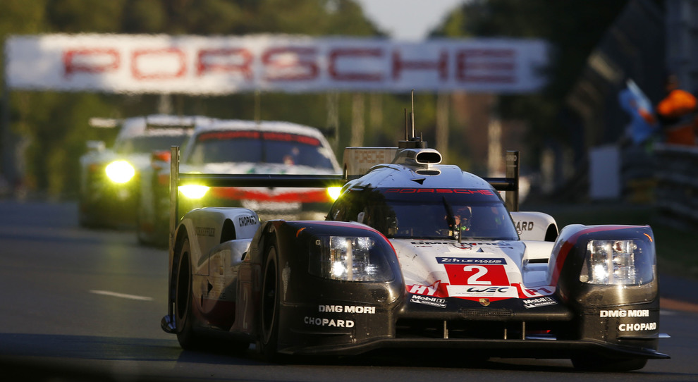 La Porsche numero 2 all'attacco a Le Mans