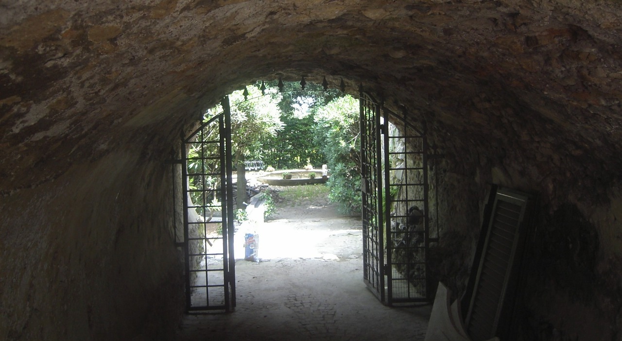 Demolizione degli abusi a Villa Giorlandino sull’Appia Antica