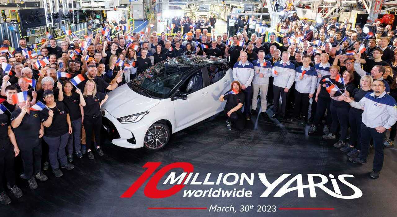 Toyota Yaris dalla fabbrica di Valenciennes ecco l auto numero 10 milioni