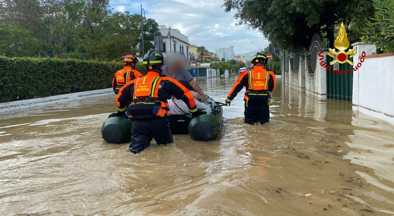 Temporali e nubifragi continuano ad abbattersi sulle Marche: la situazione aggiornata nelle cinque province FOTO e VIDEO