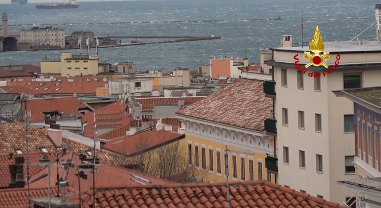 Trieste, la Bora imperversa, prevista forte anche domani. E viene in aiuto  del Io resto in casa - TRIESTE.news