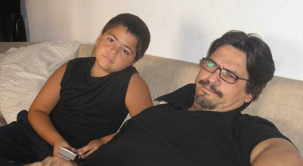 Il padre di Giogiò, musicista ucciso in piazza Municipio: «Vado via da Napoli»