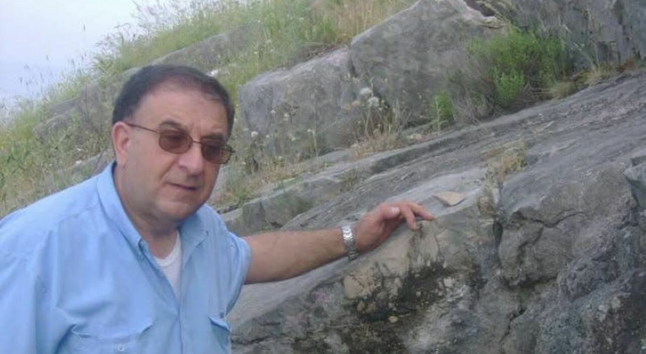 Battipaglia, infarto durante la gita scolastica: morto il professore Giuseppe Francione