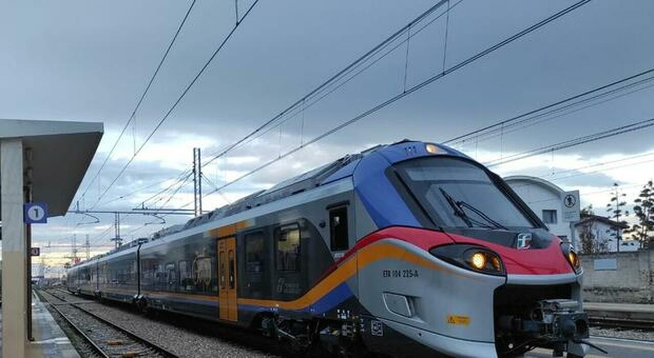 Puglia, treni lenti e in ritardo: così si perdono i viaggiatori