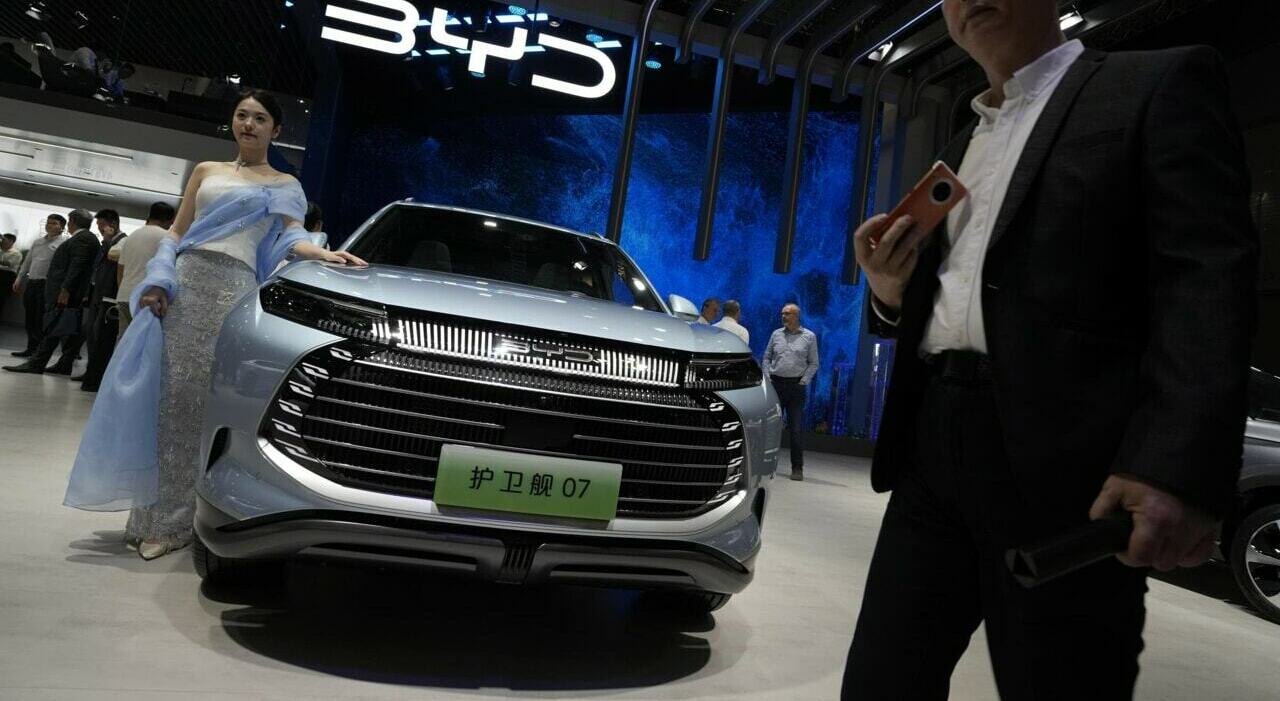 Un'auto elettrica cinese della Byd