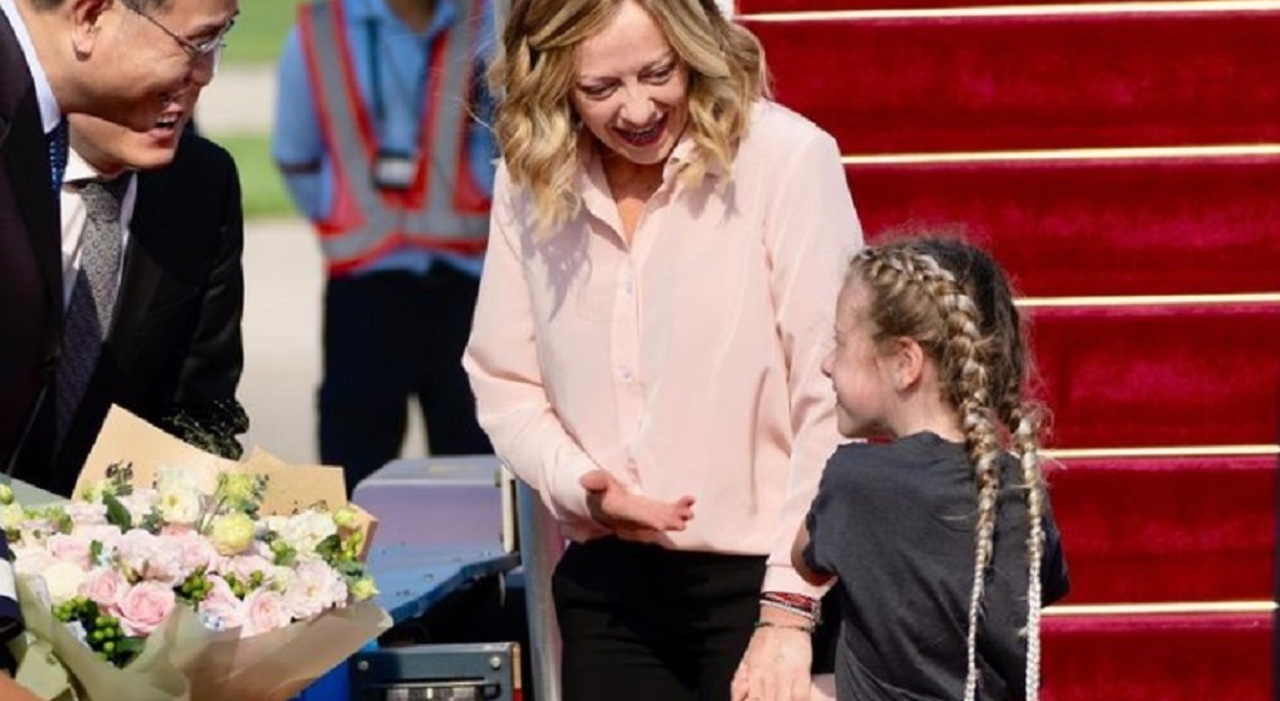 ❤️ GIORGIA MELONI E GINEVRA, IL DETTAGLIO CHE HA COMMOSSO TUTTI: NESSUNO SI ASPETTAVA DI VEDERLA COSÌ