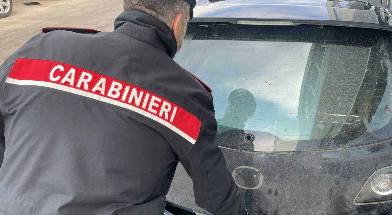 Santa Maria Capua Vetere, rubano cassaforte al supermercato, ma speronano i carabinieri e perdono i 20mila euro