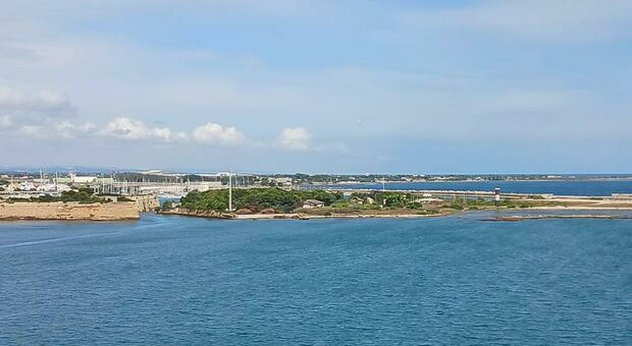 Grazie al Cis il sogno per l?isola di Sant?Andrea: un ?ostello? che galleggia sul mare