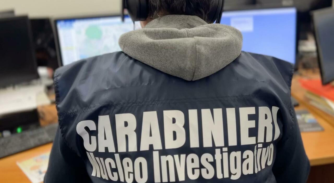 camorra a napoli arrestato fabio riccardi del clan de miccode martino da Ilmattino.it camorra a napoli arrestato fabio riccardi del clan de miccode martino