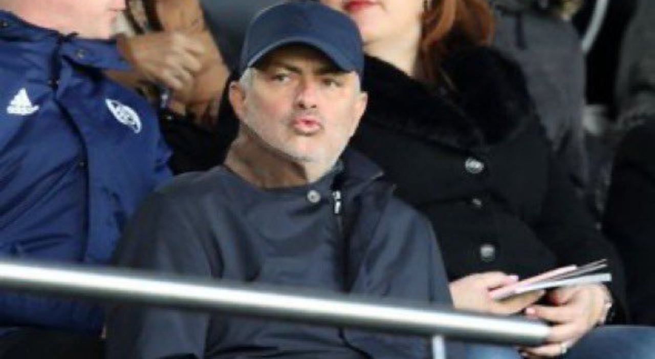 José Mourinho beim Premier League Spiel zwischen Fulham und Liverpool gesichtet