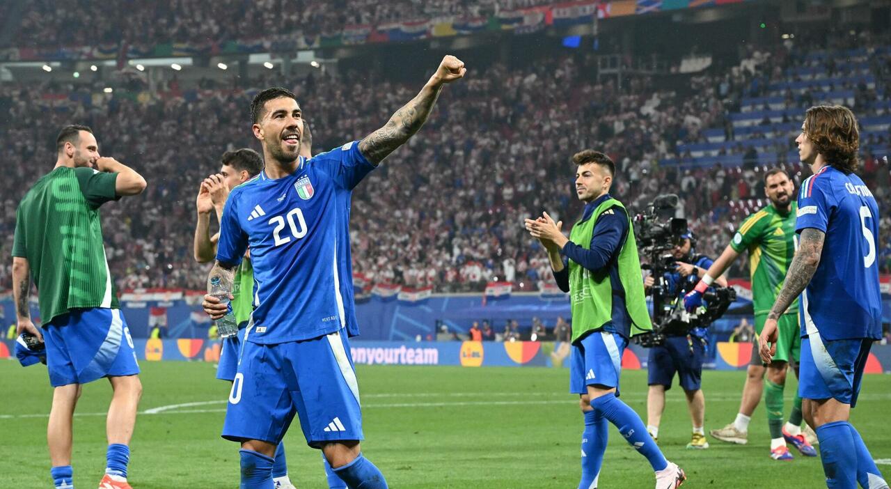 Italia agli ottavi, decisivo il pareggio con la Croazia 1-1: Zaccagni pareggia al minuto 98