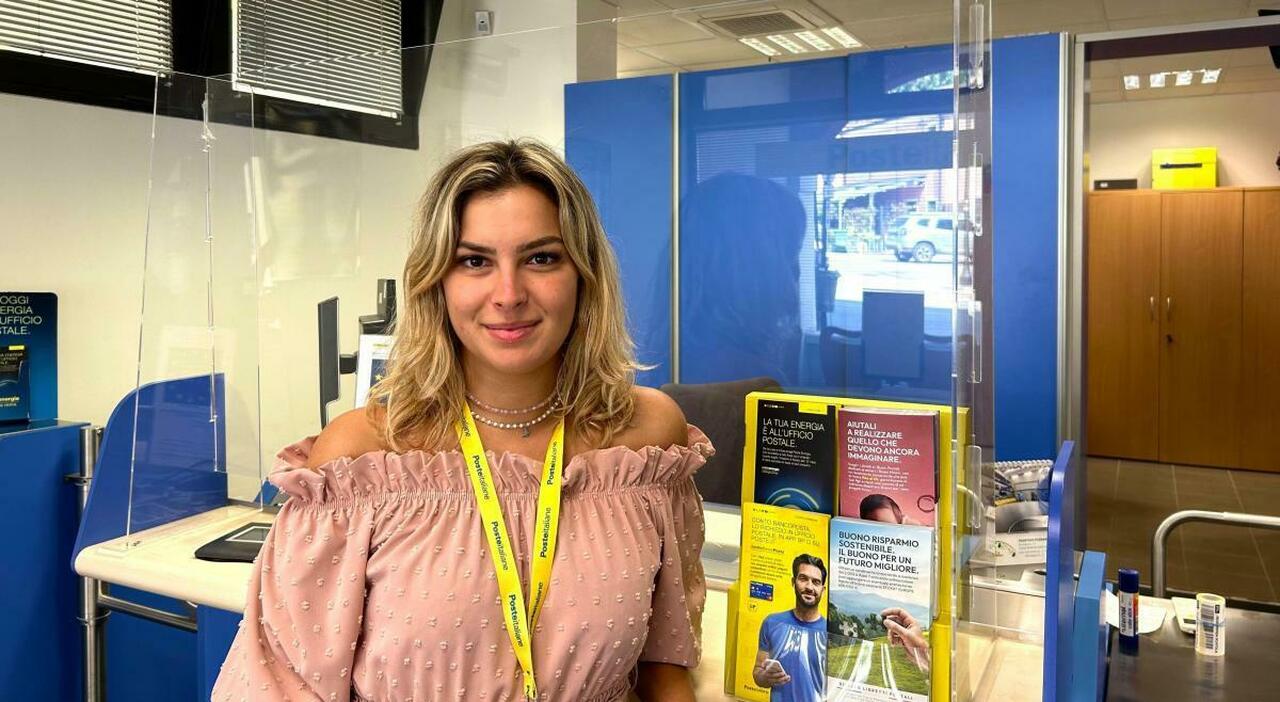 Eluisa Lopresti, direttrice di Poste Italiane a 23 anni: è la più giovane. «Non bisogna cercare lavoretti a caso, volere è potere»