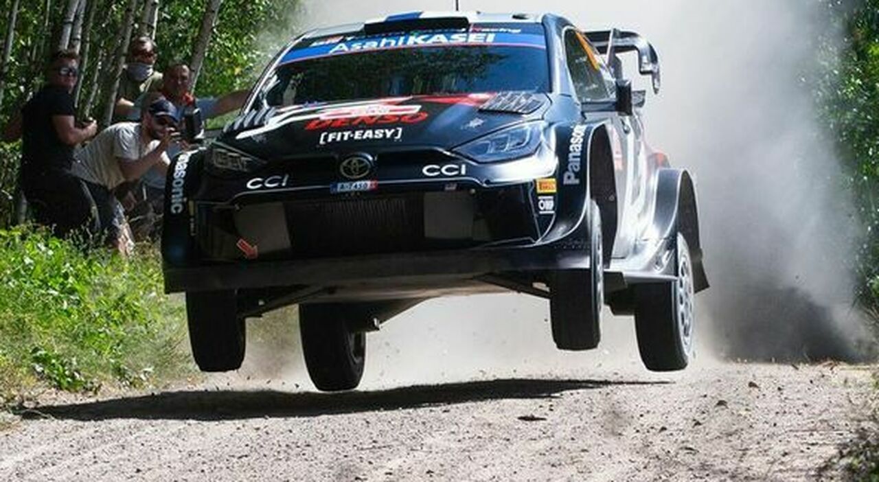 Kalle Rovampera con la Toyota Yaris è in testa al Rally di Polonia