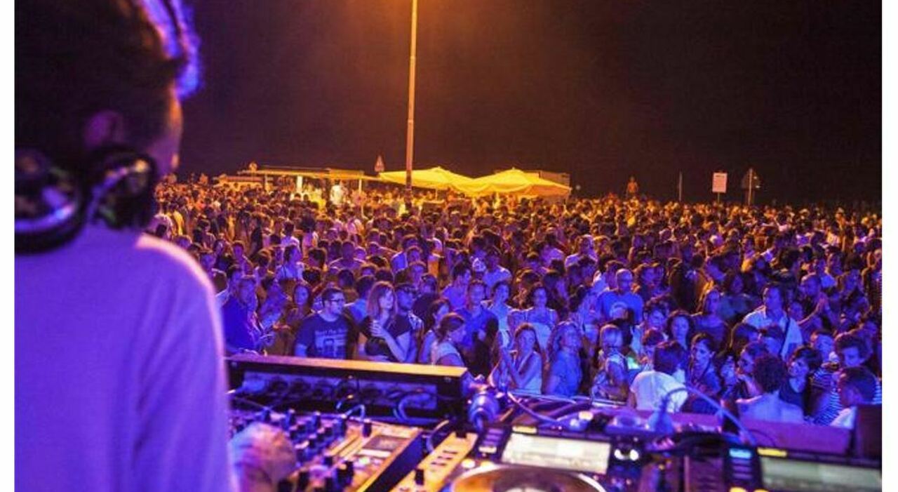 Sale la febbre da movida: chalet, discoteche e locali. Ecco dove andare a  ballare nelle Marche