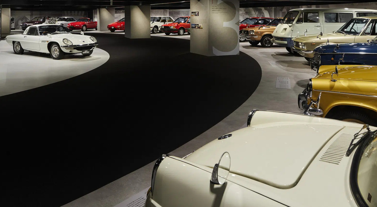 Una delle sale del nuovo museo Mazda